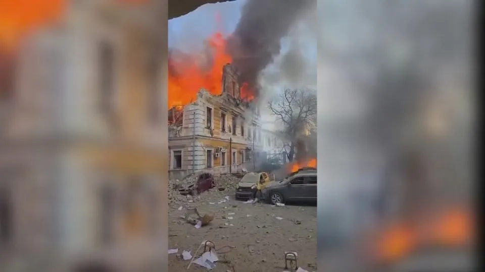 Ataque russo com drone atinge Academia de Ciências em Kiev e mata uma pessoa