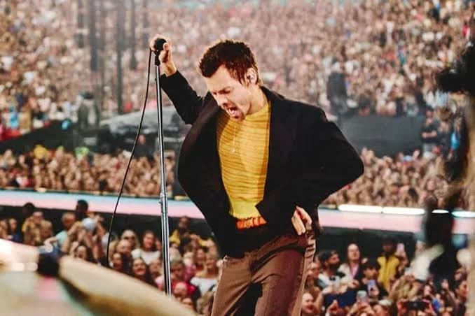 Turnê de Harry Styles impulsiona busca por passagens de ônibus para São Paulo