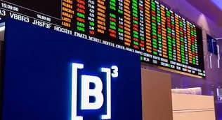 Ibovespa recua 1,52% na sexta-feira puxado por Petrobras e Vale