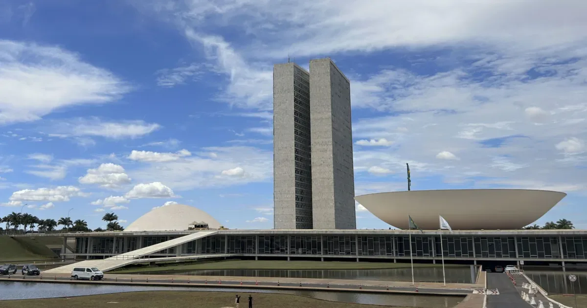 Levantamento mostra 57 propostas no Congresso para acabar com a reeleição presidencial