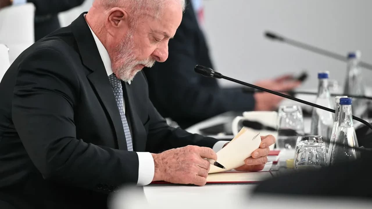 Lula desafia Rubio e chama família Bolsonaro de traidores em convenção do PDT