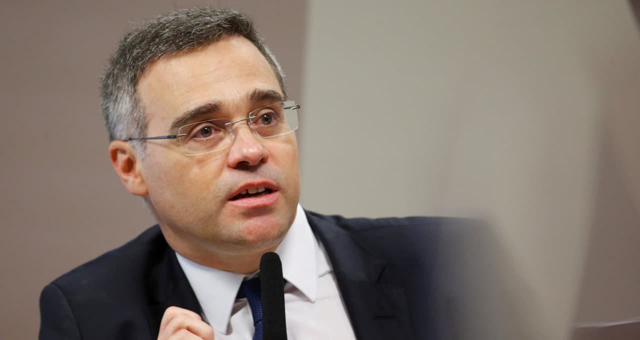 TSE determina retirada de vídeo com IA que liga Flávio Bolsonaro a Daniel Vorcaro