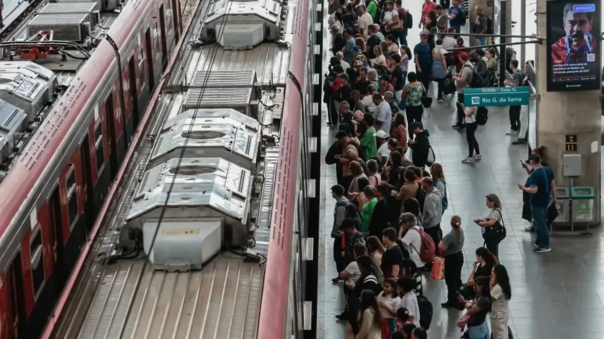 Greve na CPTM paralisa linhas e afeta 1 milhão de passageiros em SP