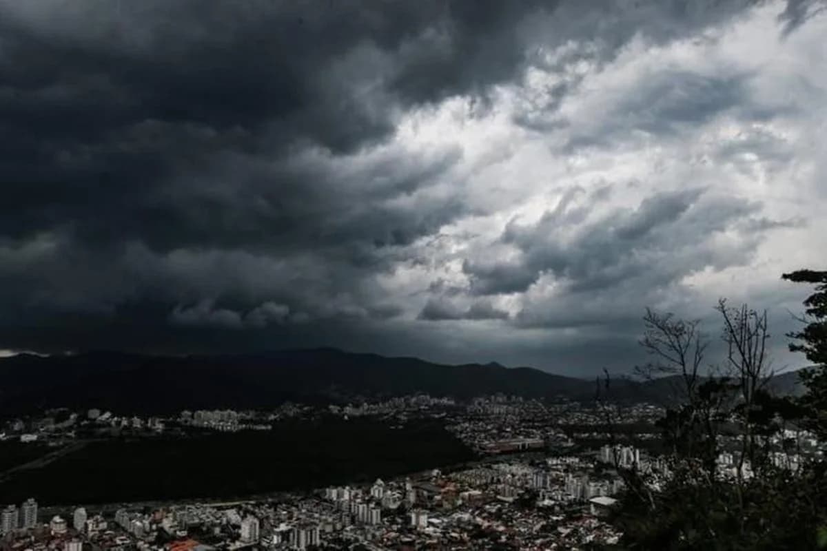 Inmet emite alerta de "grande perigo" para tempestades no Sul do país