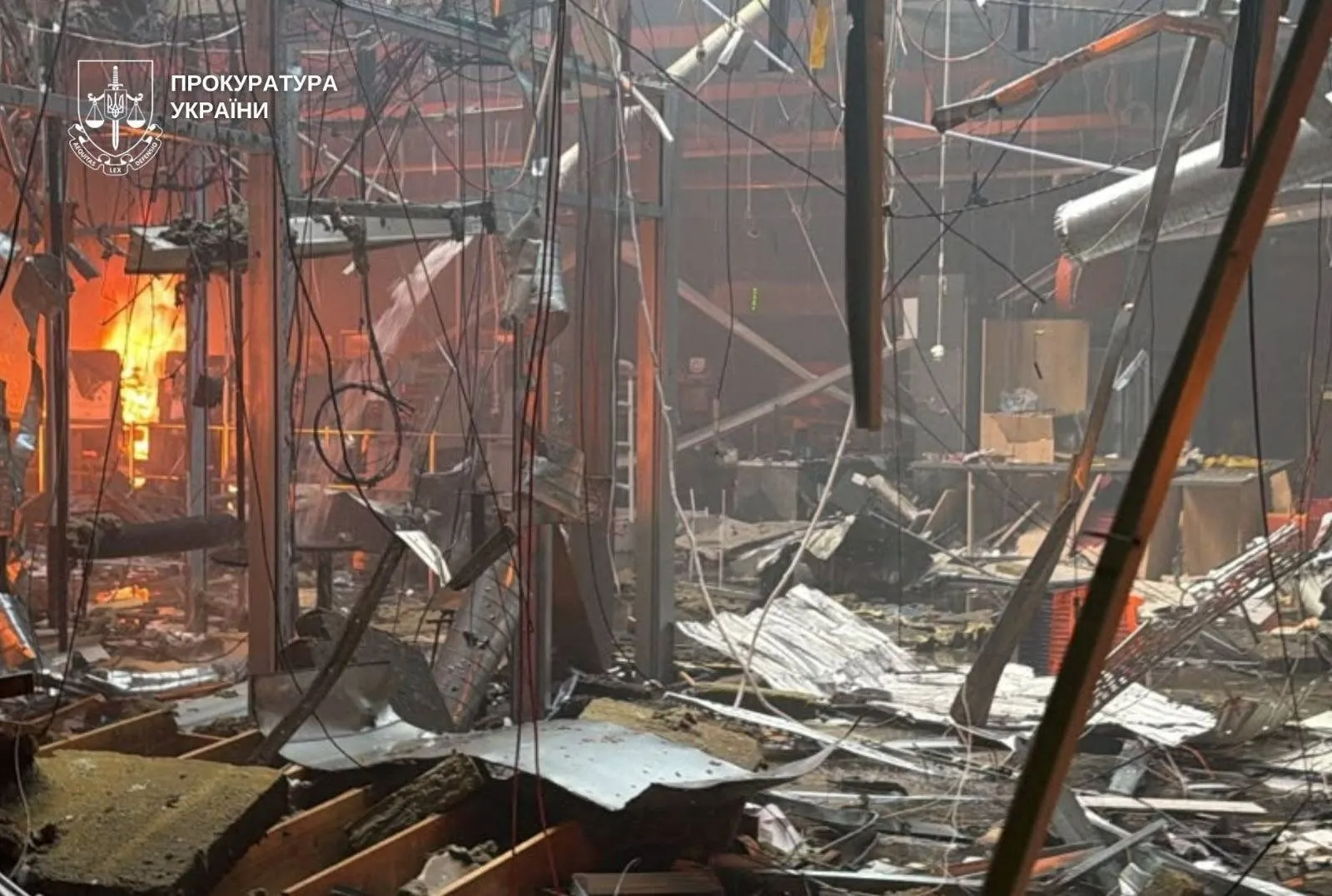 Ataque russo com drones a shopping na Ucrânia deixa ao menos 6 mortos e 90 feridos