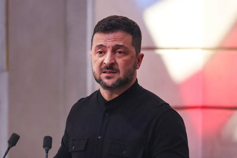 Zelensky alerta que defesas aéreas da Ucrânia estão sobrecarregadas após novo ataque russo