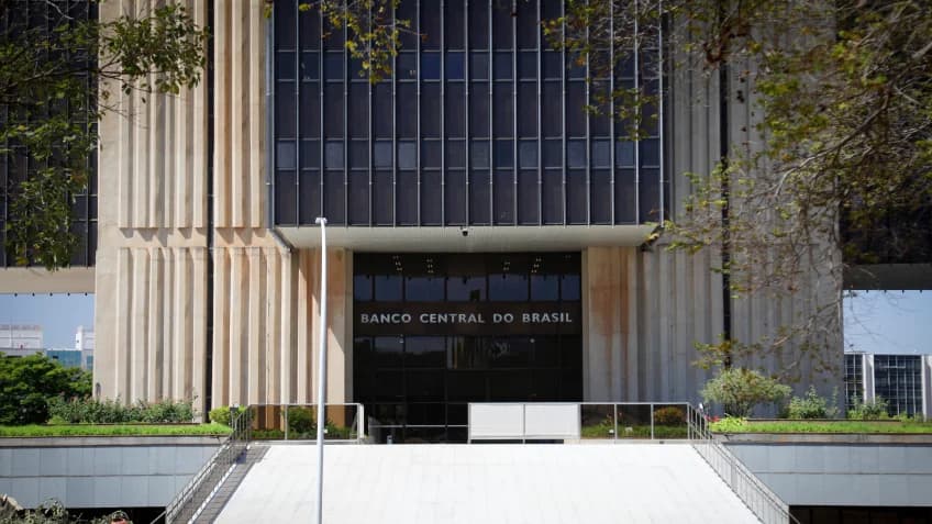 Sindicato do Banco Central critica PEC que dá autonomia financeira à instituição e inclui o Pix na Constituição