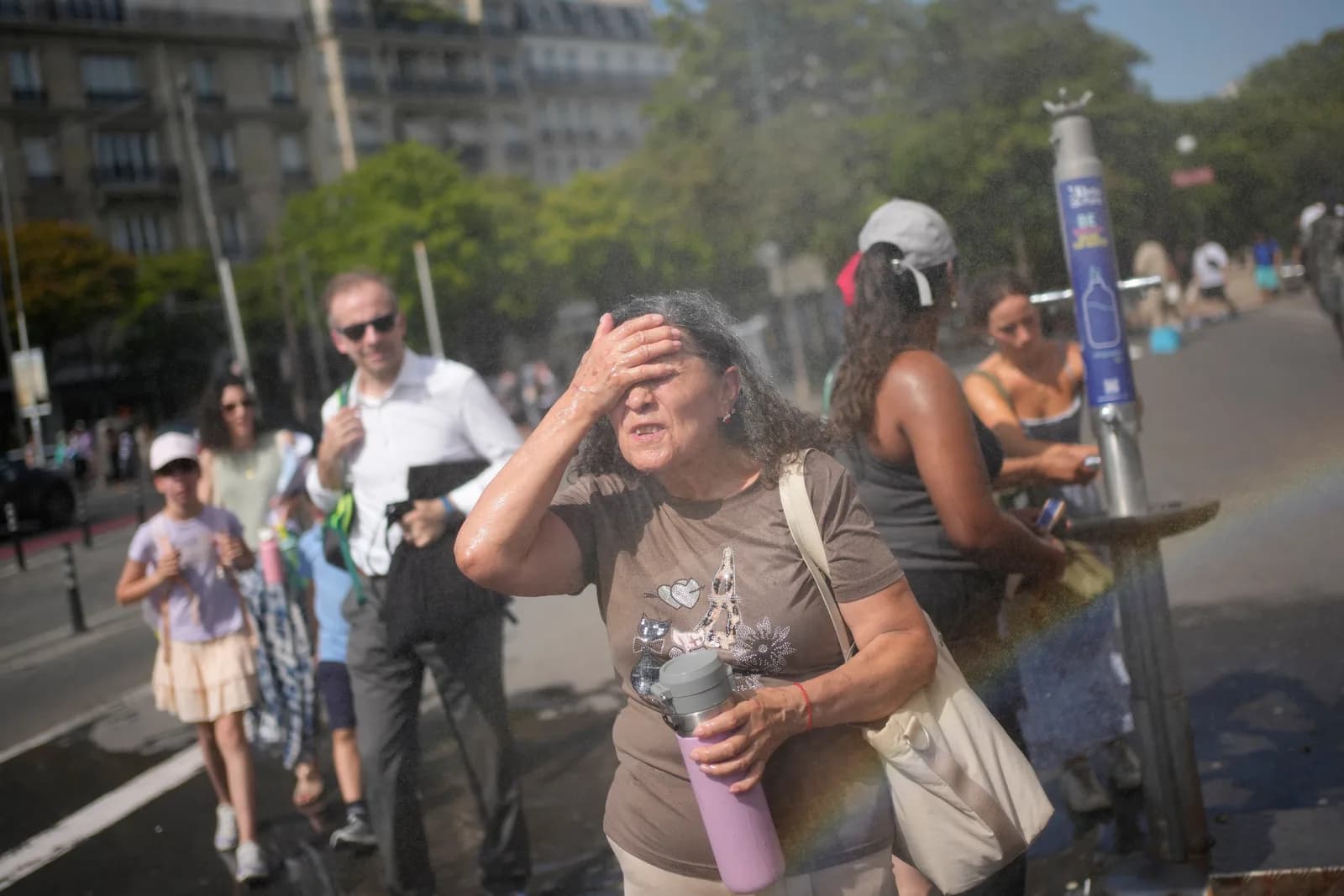 Onda de calor histórica deixa quase 5,8 mil mortes acima do esperado na França
