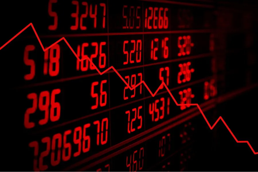 Ibovespa recua nesta terça após disparar com resultado do 1º turno