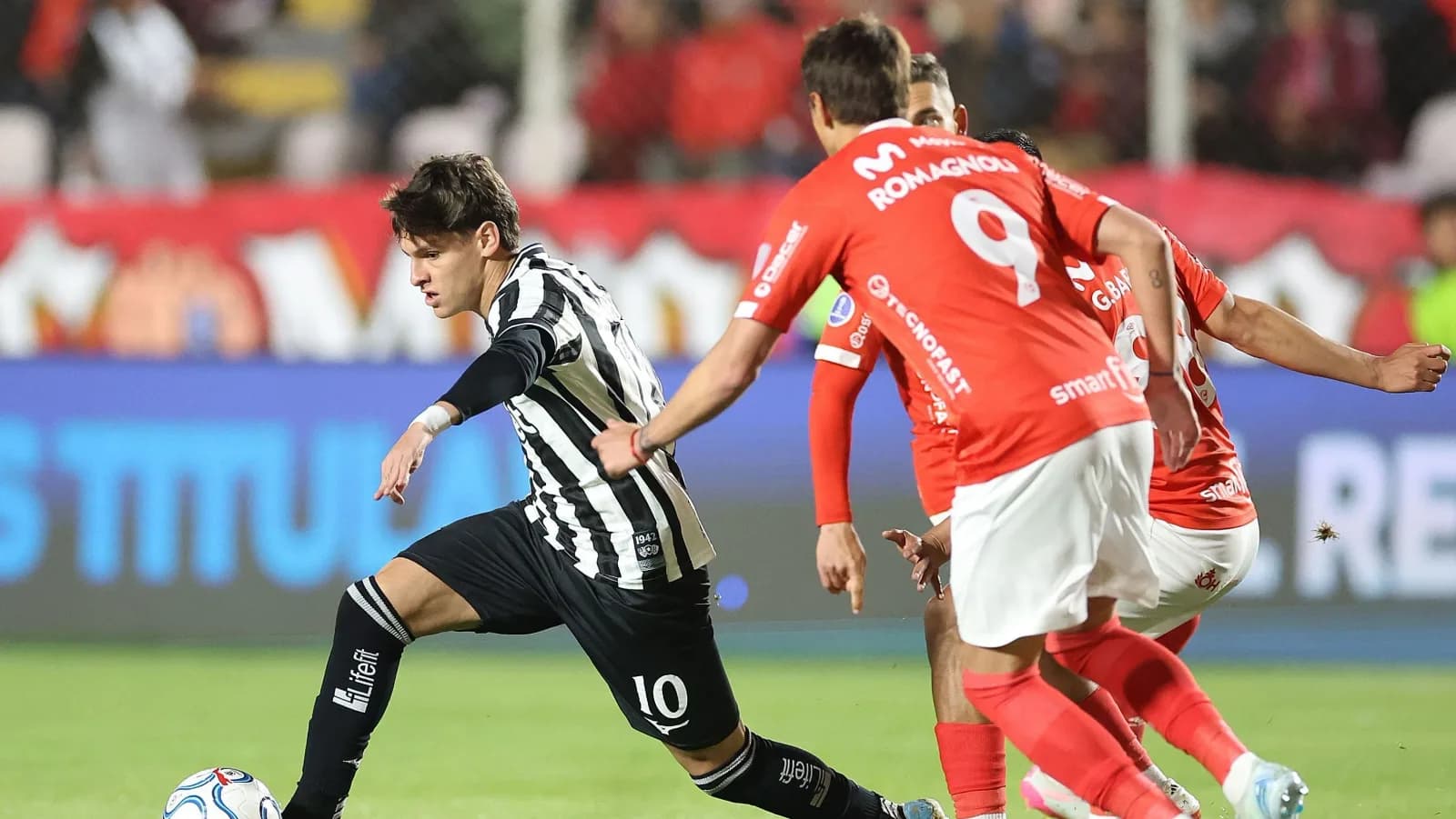 Botafogo sofre pior goleada de sua história em torneio internacional