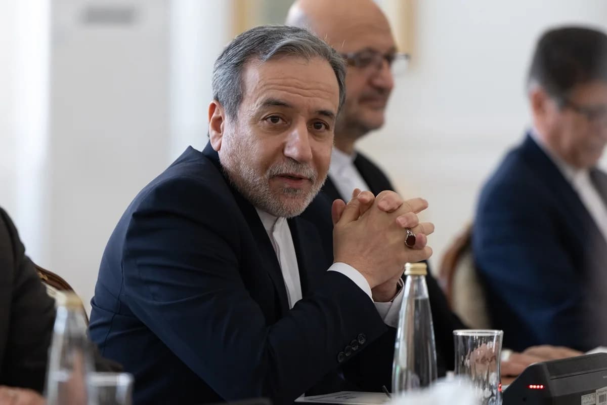 EUA anunciam sanções "mais duras da história" contra o Irã; Teerã acusa "terrorismo econômico"