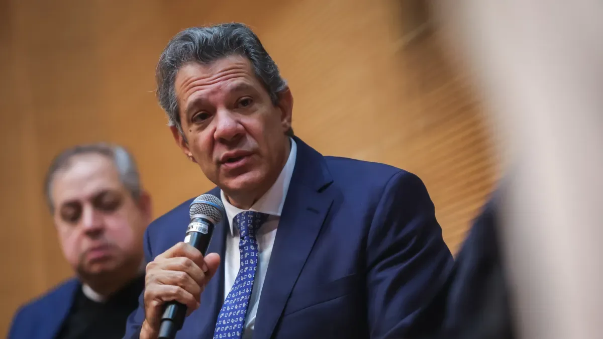 Haddad rebate alarmismo empresarial sobre fim da escala 6x1