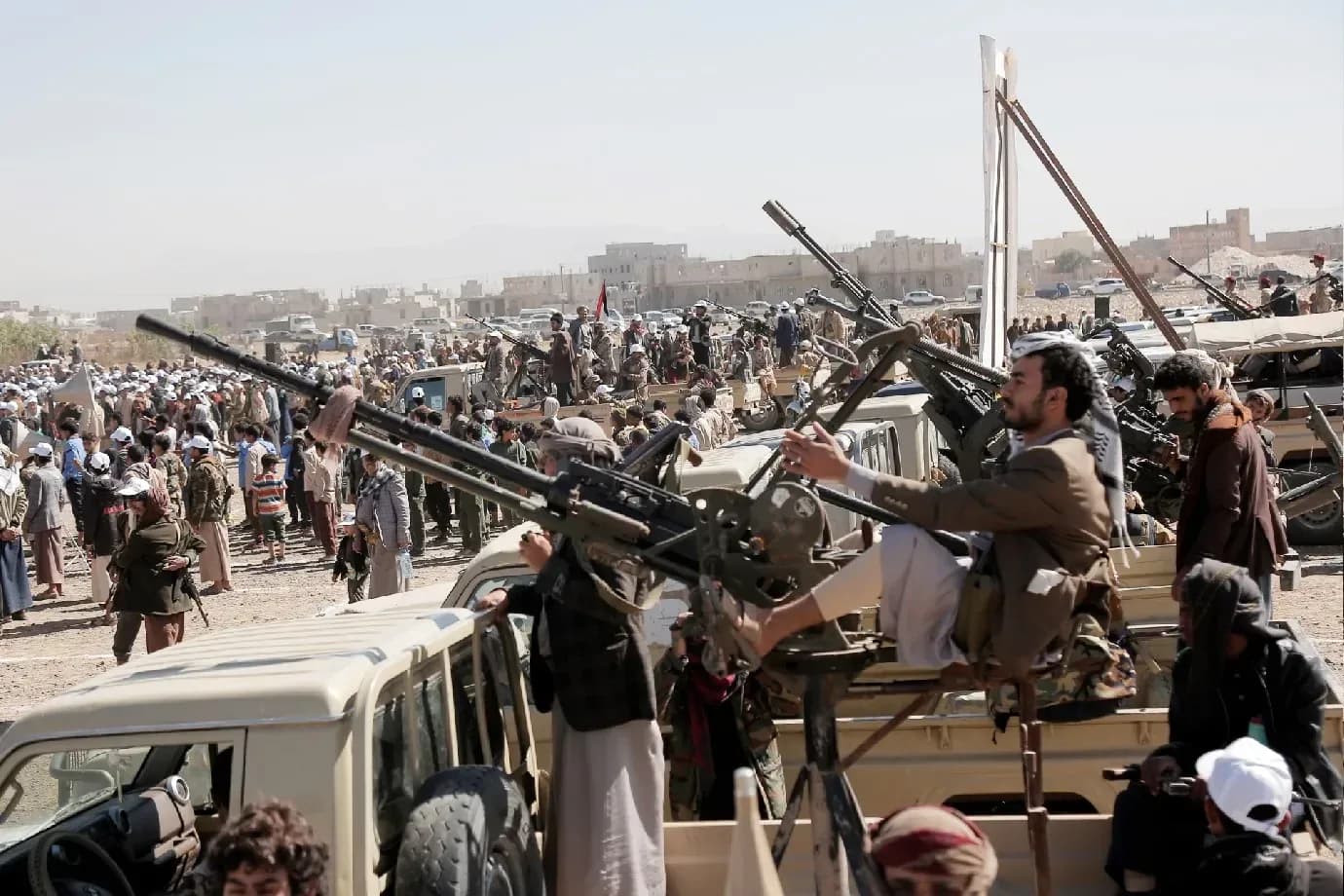 Houthis atacam Riad de novo e ameaçam resposta aos EUA