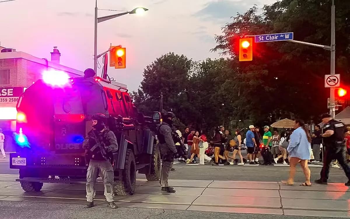 Tiroteio em festival latino deixa ao menos dois mortos em Toronto