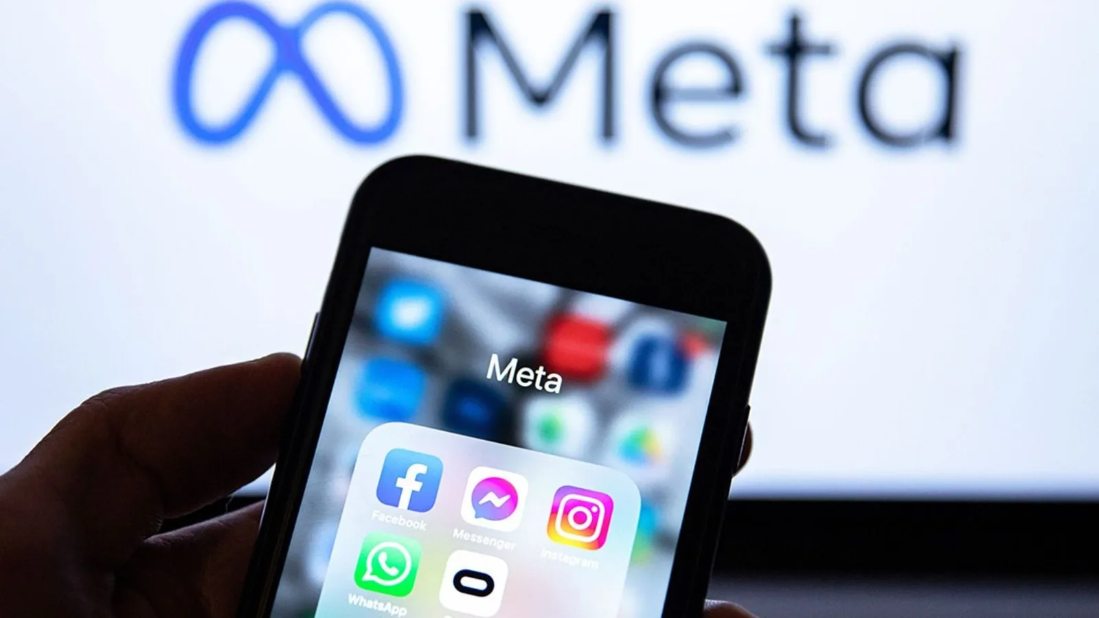 Meta é julgada nos EUA por acusação de causar dependência em adolescentes