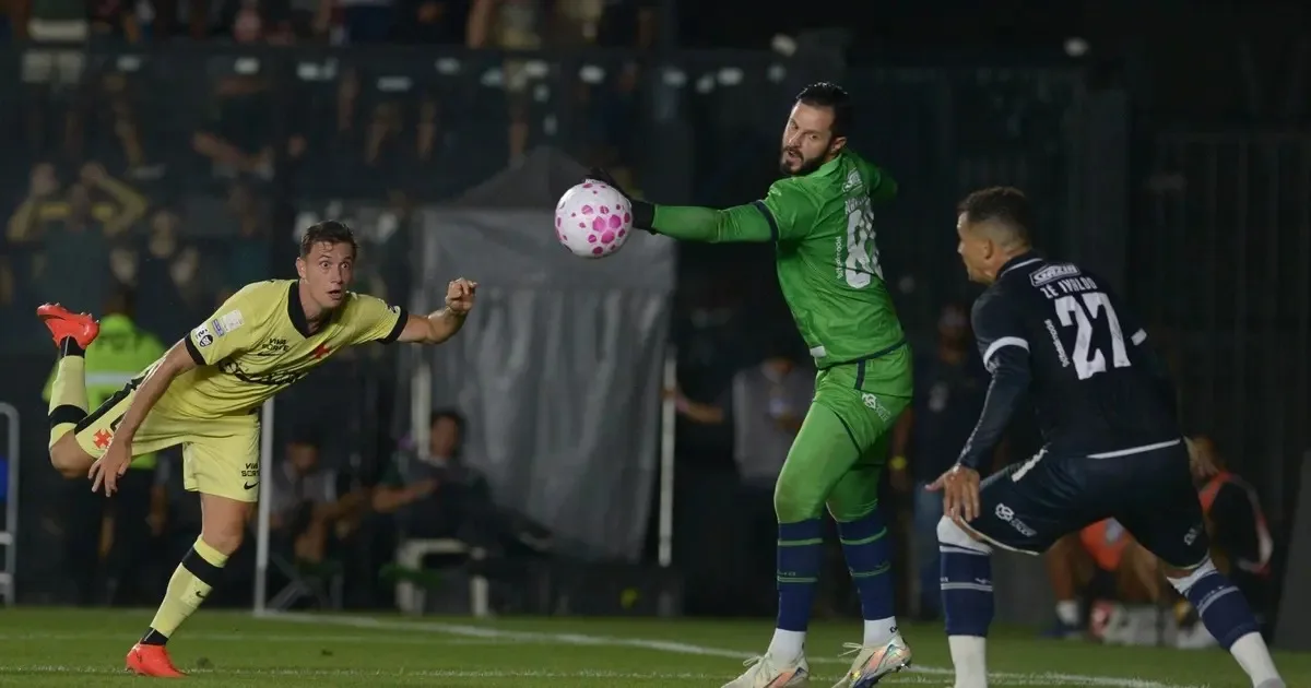 Vasco e Remo empatam sem gols em São Januário pela 30ª rodada