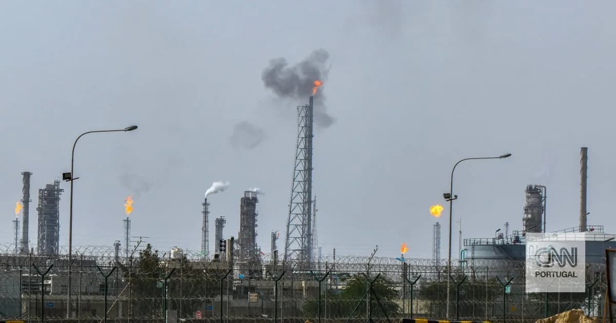 EUA atacam projeto nuclear no Irã e conflito atinge Jordânia e Kuwait novamente