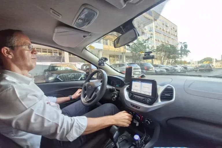 Congresso libera até R$ 30 bilhões para financiar veículos de taxistas e motoristas de app