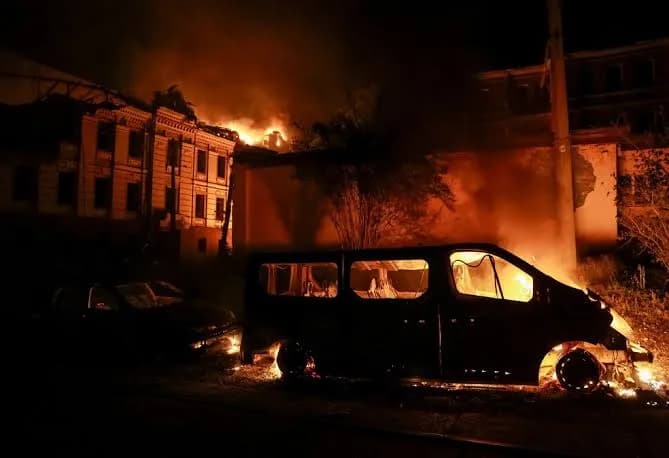 Rússia lança ataque com mísseis balísticos contra Kiev na madrugada deste domingo