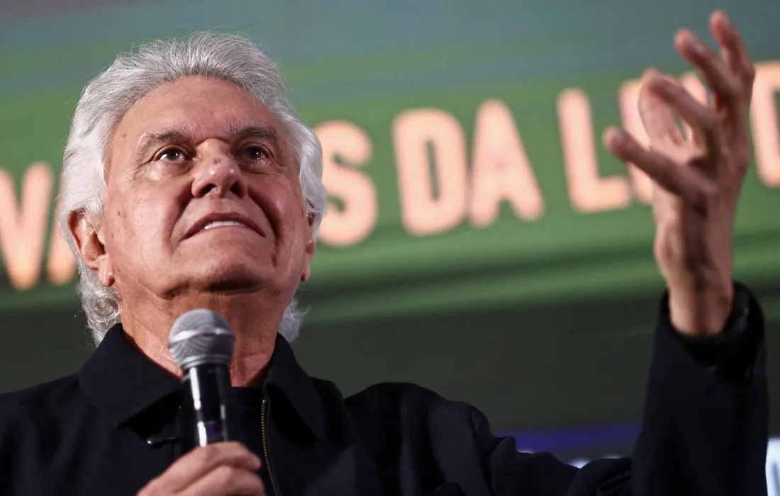 Caiado declara apoio a Flávio Bolsonaro no 2º turno