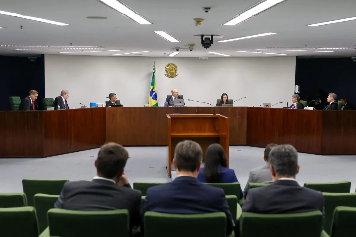STF inicia julgamento de recurso da Folha contra blog paródico 'Falha de S. Paulo'