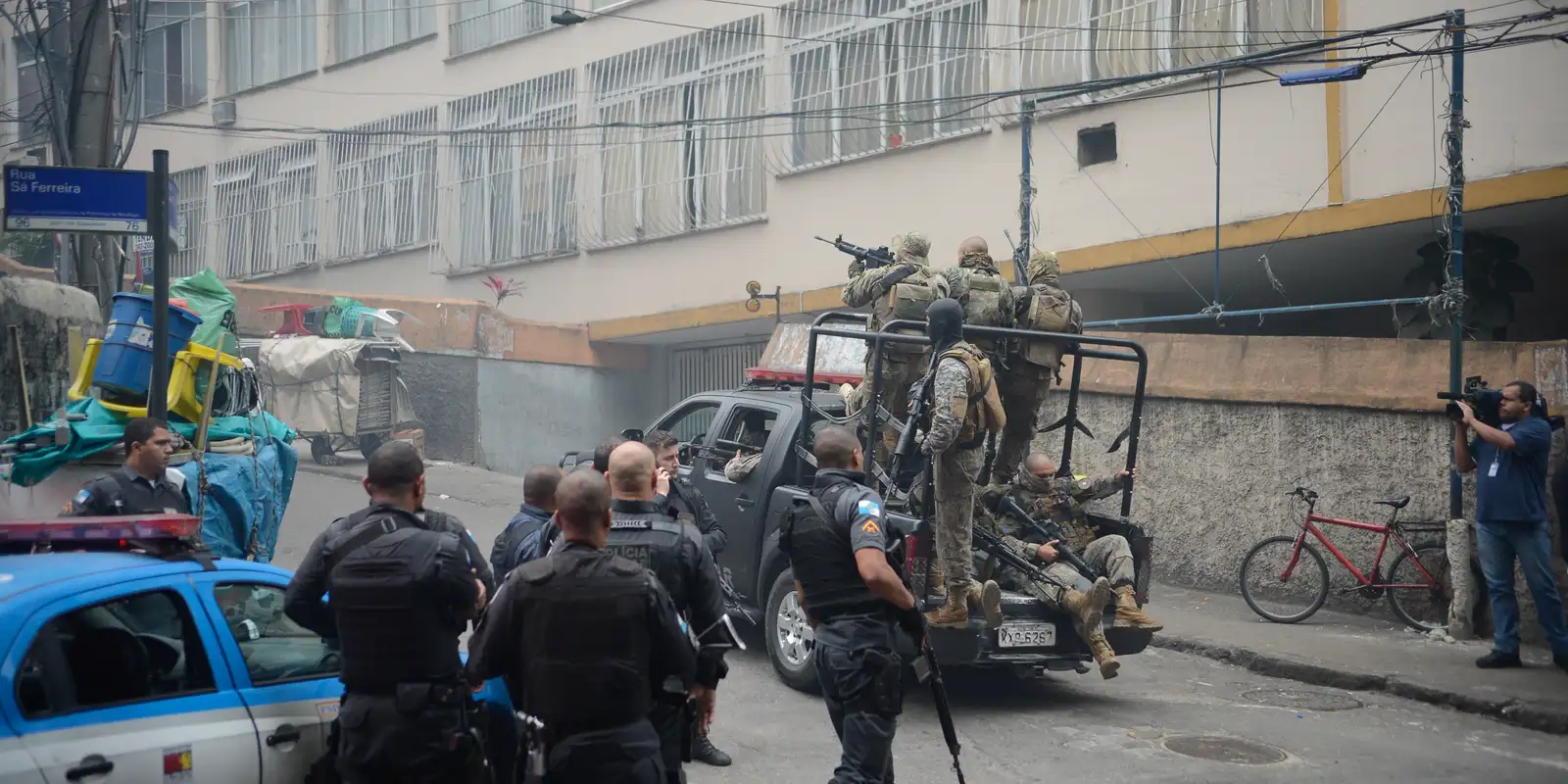 Rio de Janeiro registra recorde de tiroteios entre facções em julho