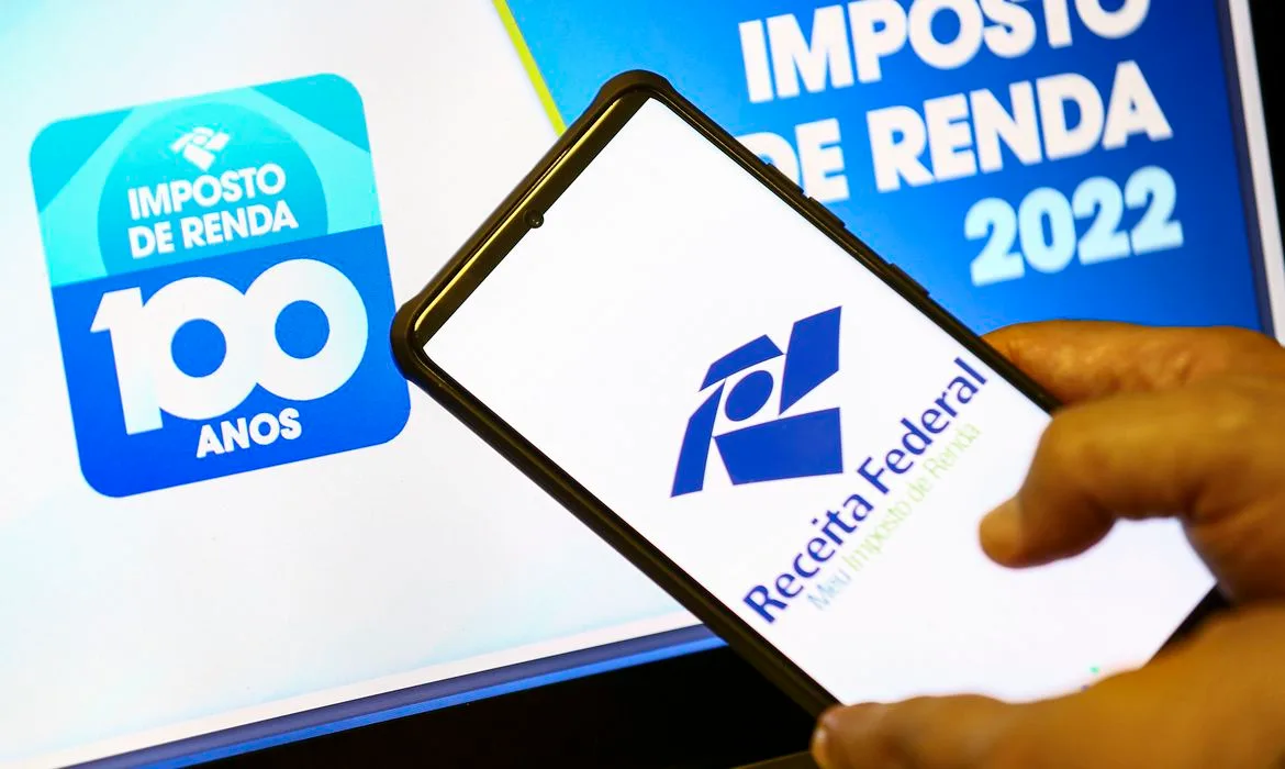Receita Federal paga 3º lote de restituição do Imposto de Renda 2026