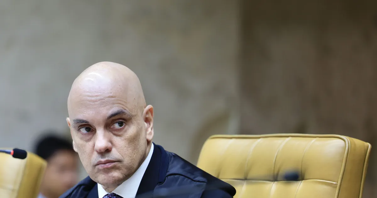 Moraes suspende visitas a Bolsonaro por 30 dias após carta a apoiadores de Flávio