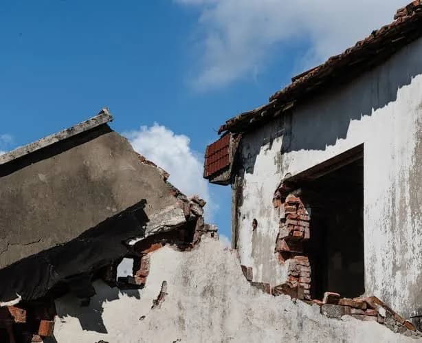 Terremoto de magnitude 5,6 atinge província do Baluquistão, no Paquistão