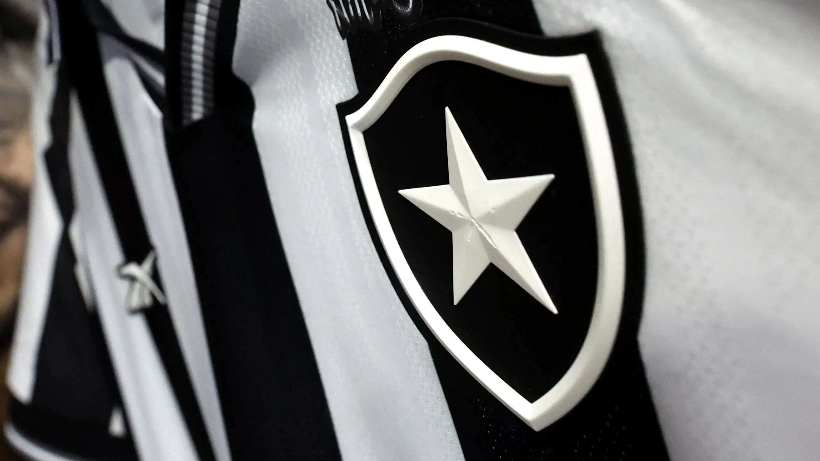 Botafogo prepara estratégia para reconstruir relação com CBF e clubes
