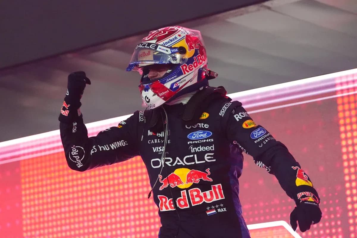 Verstappen vence o GP de Singapura pela primeira vez