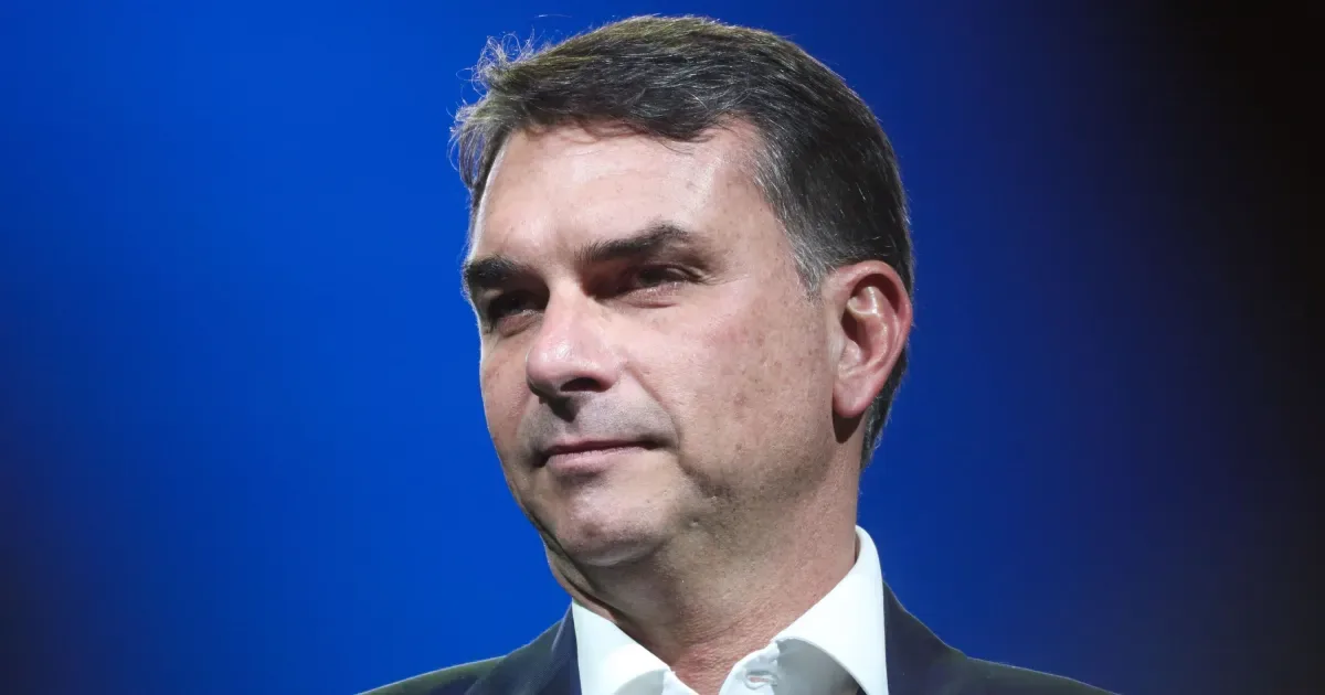 Flávio diz que votará pelo fim da escala 6x1 e que governo deverá "pagar a conta"